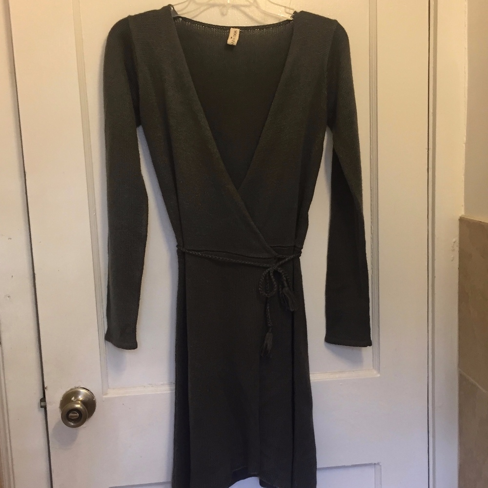 Yoli & Otis Cashmere Wrap dress